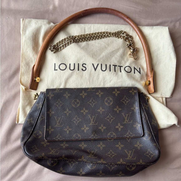 Louis Vuitton Monogram Crossbody Bag with Gold Chain - Picture 1 of 11